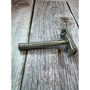 Vintage 1955 Gillette Flare Tip Double Edge Safety Razor A4 One Piece